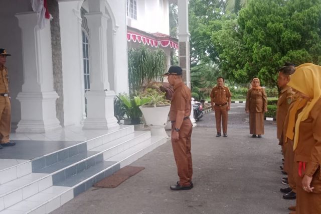 PELAKSANAAN APEL PAGI, SENIN 14 OKTOBER 2024